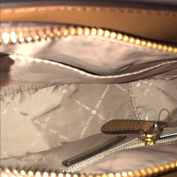 NWT Michael Kors crossbody purse. - Picture 7 of 8